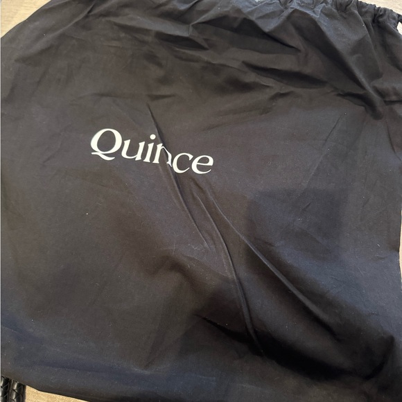 Elegant Black Woven Tote Bag - Picture 6 of 7